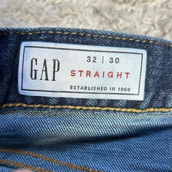Gap Jeans Mens 32 x 30 Straight Dark Wash Classic Denim Casual Basic - Picture 2 of 3
